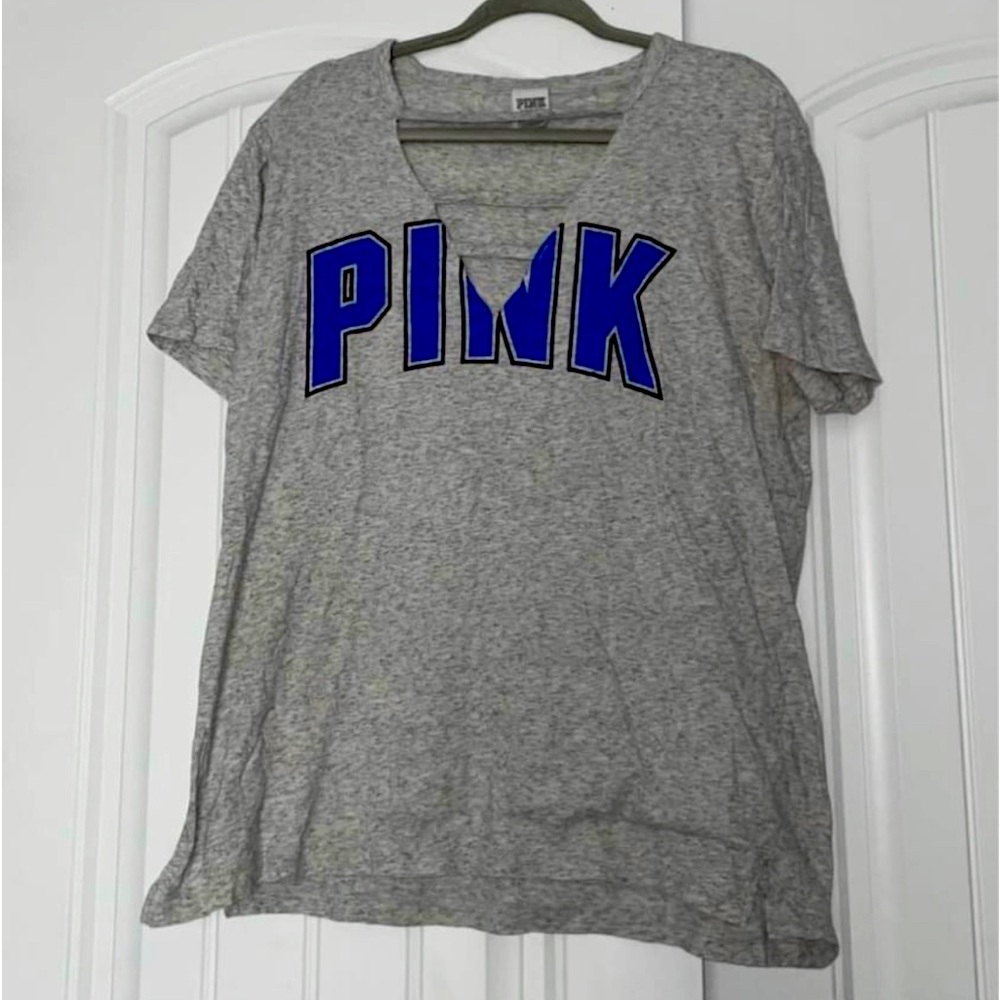 victoria secret/pink shirt